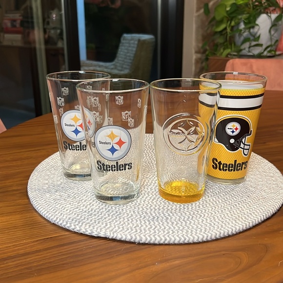 Pittsburgh Steelers Set of 4 Pint Glasses - Picture 1 of 4